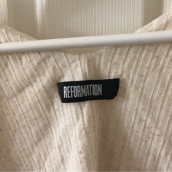 Reformation Wrap Around T-shirt Top - Picture 2 of 9